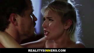 Cumming Op Groot Gat Van My Stap Sis - RealitySinners.com Cumming Op Groot Gat Van My Stap Sis - RealitySinners.com