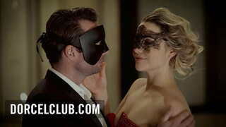 Grabe sex sa panahon sa usa ka party swinger