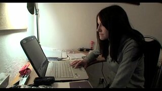 Бұл жігіт қарсы