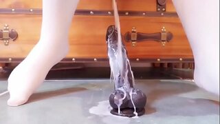 ���ಷ್ಯನ್ ಹುಡುಗಿ ಹೊಂದಿದೆ ಎಂದು